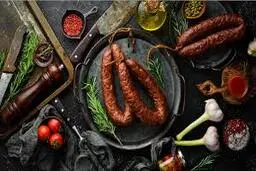 دیگه سوسیس کارخونه‌ای نخر! | طرز تهیه سوسیس خانگی در کمتر از ۳۰ دقیقه +ویدئو