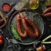 دیگه سوسیس کارخونه‌ای نخر! | طرز تهیه سوسیس خانگی در کمتر از ۳۰ دقیقه +ویدئو