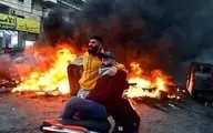 در لبنان در اعتراض به اوضاع معیشتی اعتراض شد| تظاهرات در لبنان به آتش زدن سطل های زباله کشید