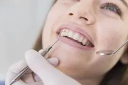 بیش از 10 علائم هشدار دهنده و خطرناک بیماری لثه