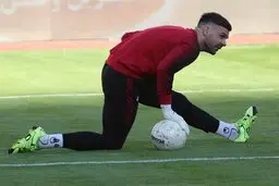 گلر پرسپولیس ماندنی شد