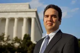 ابراز پشیمانی و ندامت سردبیر سابق بی‌بی‌سی و اینترنشنال از "مهاجرت" و تشبیه آن به مرگ!