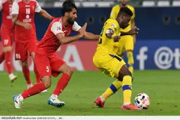 پرسپولیس‌ برای صعود می‌جنگد، سپاهان برای شأن تیمش