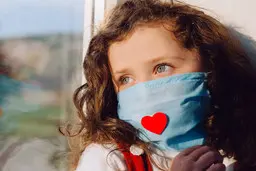 کودکان 5ساله ماسک بزنند یا نه؟