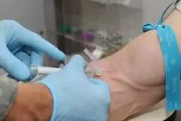 شوک ترسناک جدید | تزریق واکسن نامعلوم به شهروندان | مراقب باشید! + ویدیو