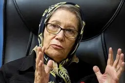 
مینو محرز   |   اینکه می‌گویند کرونا در ایران دچار یک جهش خطرناک و کشنده شده، صحت ندارد