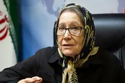 مینو محرز: تعطیلی شبانه اصلا به درد نمی خورد؛ چون روزها مردم در تجمعات شرکت دارند. 