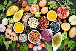 روش های فرار از پیری | با خوردن این مواد غذایی جوان بمانید!