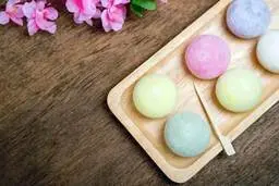 اگه دوست داری شیرینی موچی ژاپنی رو درست کنی ببین که چقدر آسونه! | طرز تهیه شیرینی موچی بدون فر و آسان +ویدئو