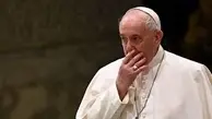 پاپ فرانسیس دیگر نمی‌تواند راه برود!+ویدئو 