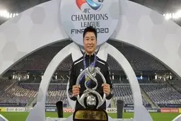 
 لیگ  | قرارداد سرمربی اولسان بعد از قهرمانی به پایان رسید
