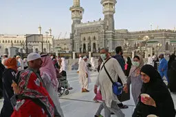 بسته ۳۲ میلیارد دلاری عربستان برای نجات اقتصاد از سقوط قیمت نفت