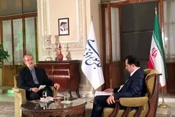 بازگشت رییس مجلس به دانشگاه