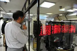 بورس به روند نزولی خودادامه داد/عقب‌نشینی شاخص به کانال ۱.۷میلیون