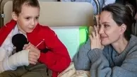 آنجلینا جولی در کنار کودکان جنگ‌زده اوکراین
