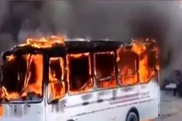 مینی بوس دانش آموزان در شهرستان قصرقند دچار حریق شد | آتش سوزی مینی بوس مدرسه +ویدئو
