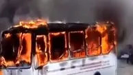 مینی بوس دانش آموزان در شهرستان قصرقند دچار حریق شد | آتش سوزی مینی بوس مدرسه +ویدئو