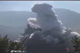 فوران وحشتناکِ آتشفشان Tangkuban Prau ، اندونزی. + ویدئو