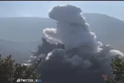فوران وحشتناکِ آتشفشان Tangkuban Prau ، اندونزی. + ویدئو