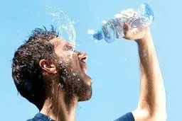 روزهایی که خیلی گرمه این مواد غذاییو مصرف کن | ۷ توصیه تغذیه‌ای برای روزهای گرم 