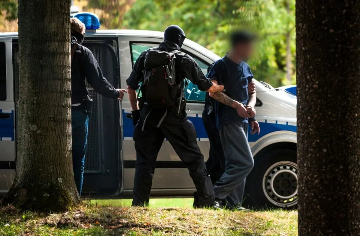 بازداشت 12 نفر در آلمان به ظن تلاش برای ترور مقامات و سرنگونی حکومت