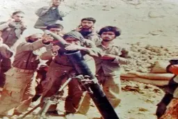 روایت رهبر انقلاب از خاطره پیرمرد خمپاره‌انداز 