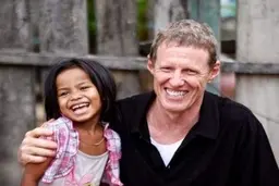 میلیونری در میان زباله‌های کامبوج!