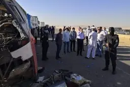 شوک بزرگ تصادف اتوبوس و کامیون |  22 کشته و 33 زخمی در تصادف مرگبار