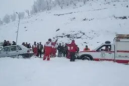 ریزش بهمن در آزادراه تهران_شمال | یک نفر کشته و سه نفر مصدوم شد + ویدئو