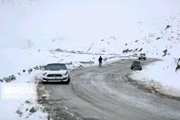 هشدار برای بازگشت مردم از سفرهای نوروزی | جاده‌های کشور در تسخیر برف و باران