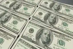  دلار  | نرخ دلار ظهر روز دوشنبه از ۲۰ هزار تومان فراتر رفت .