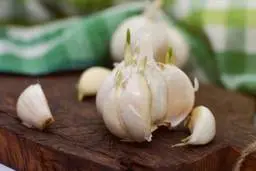 ​چه کسانی نباید سیر بخورند؟