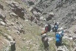 
 طالبان زمین و دارایی ما را به زور می‌گیرد
