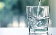 
آیا می‌دانید نوشیدن آب به سلامت پوست شما کمک کند؟
