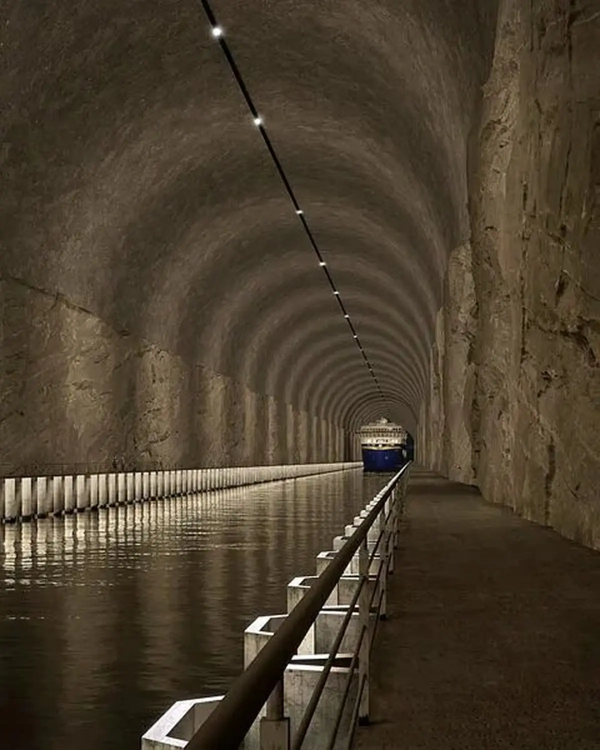 اولین تونل دریایی جهان در نروژ ساخته می‌شود | تونلی فقط برای عبور کشتی ها