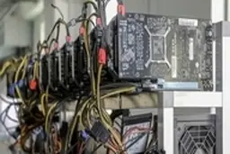 احتمال قطعی برق در زمستان به دلیل استخراج غیرمجاز رمزارزها