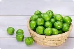 مصرف گوجه‌سبز برای این افراد ممنوع! | این افراد نباید لب به گوجه سبز بزنند!