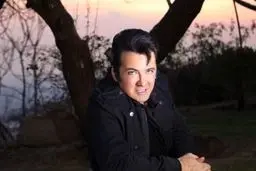 رونمایی حسام نواب صفوی از چهره جا افتاده اش +عکس 