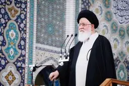 آیت‌الله علم‌الهدی: آزادی درفضای مجازی مورد سوء استفاده قرار گرفته است