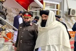تصویر بدون پوشش وزیر داخله (کشور) طالبان برای اولین بار منتشر شد