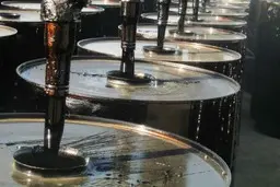 سوزاندن شوهر در بشکه قیر! | مجازات دردناک و عجیب یک زن برای شوهر خائنش!