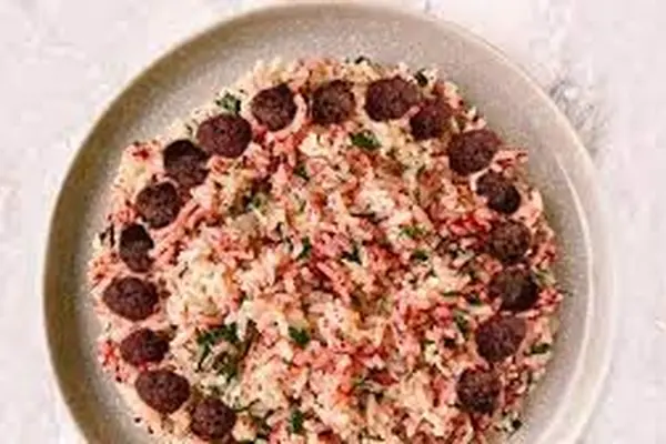 طرز تهیه سماق‌پلو با گوشت | یک غذای خوش‌عطر و ساده برای ناهار جمعه