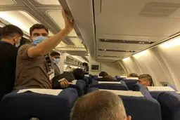 برخلاف فشار طالبان؛ خلبانان فراری افغان به امارات می‌روند |  درخواست طالبان برای بازگشت ناوگان هوایی