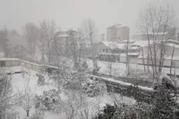 
استاندار گیلان: حدود 90 درصد راه های روستایی باز شده / احتمال تعطیلی برخی از مدارس استان وجود دارد
