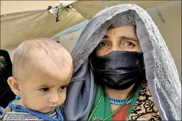 پناه آوردن جمعی از مردم افغانستان به ایران با ادامه حملات طالبان