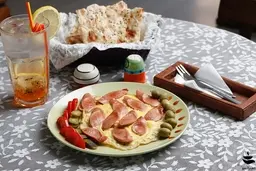 طرز تهیه سوسیس تخم مرغ قهوه خانه ای مخصوص 