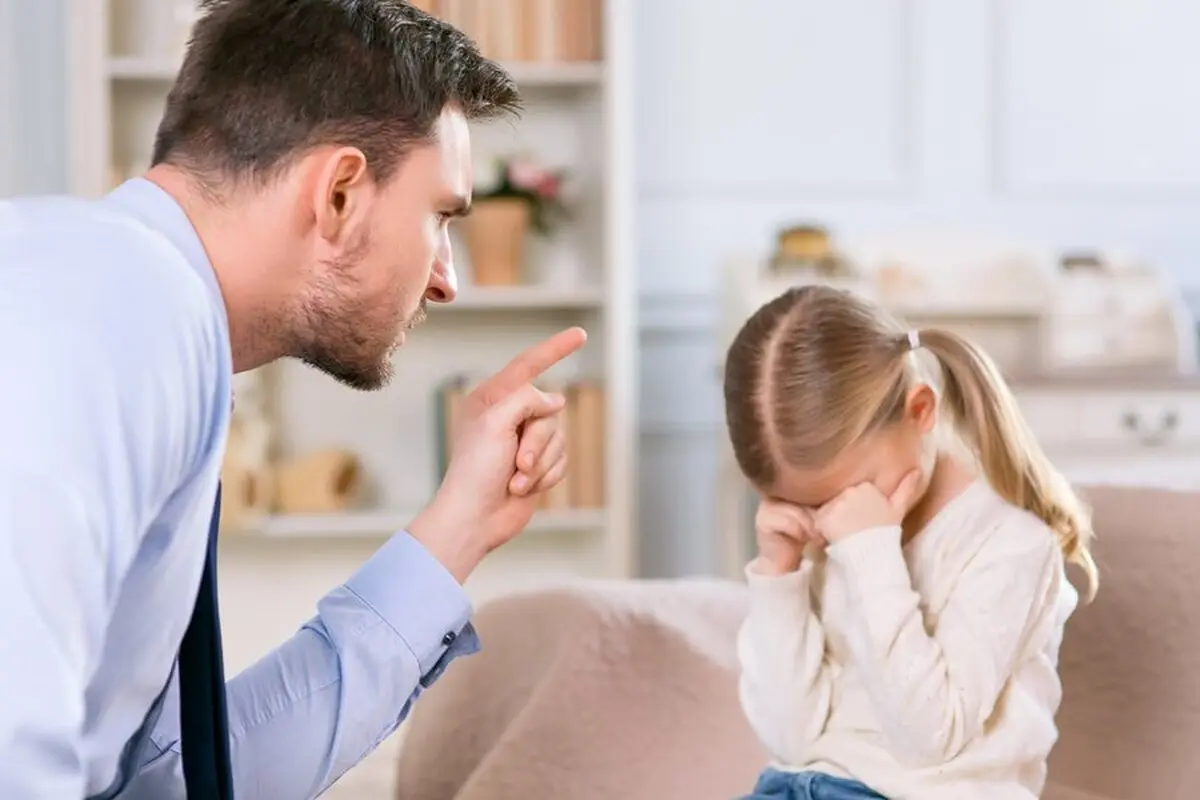 عباراتی که والدین هرگز نباید به کودک بگویند