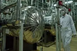 آژانس  |  ایران قصد خود برای غنی‌سازی ۲۰ درصد را اعلام کرده
