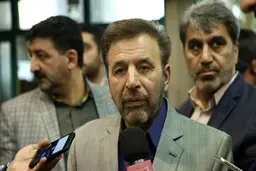 
واکنش واعظی به کاخ نشین خواندن رییس جمهور: انصاف داشته باشید
