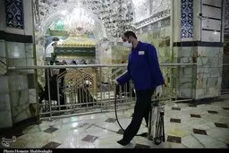 ضدعفونی کردن حرم حضرت فاطمه معصومه(س) به روایت تصویر